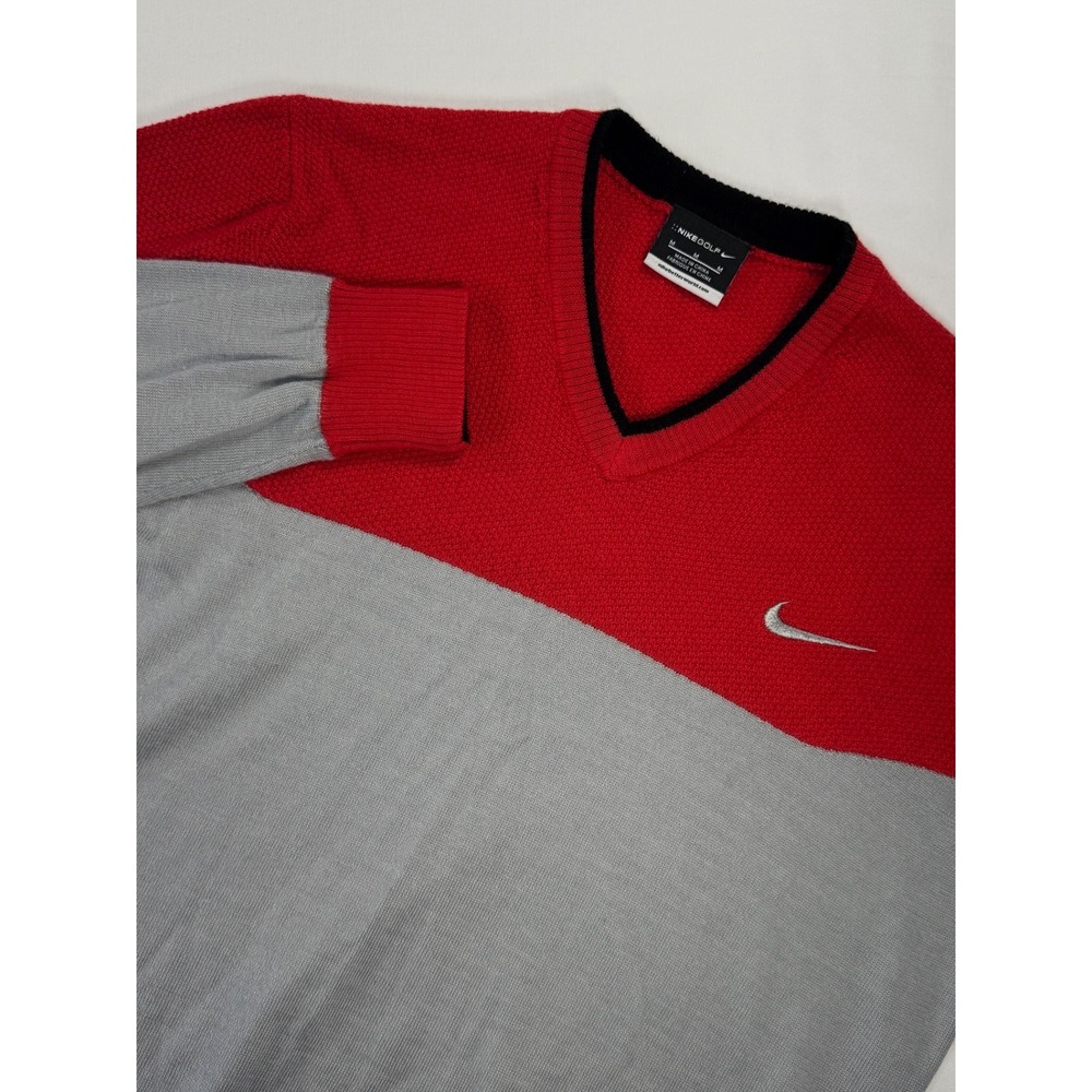 Nike Golf Mens V-Neck Sweater Red Grey Colorblock Blaster Patch Size Medium